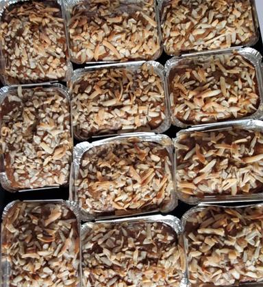 Midi size banana bread with coconut topping